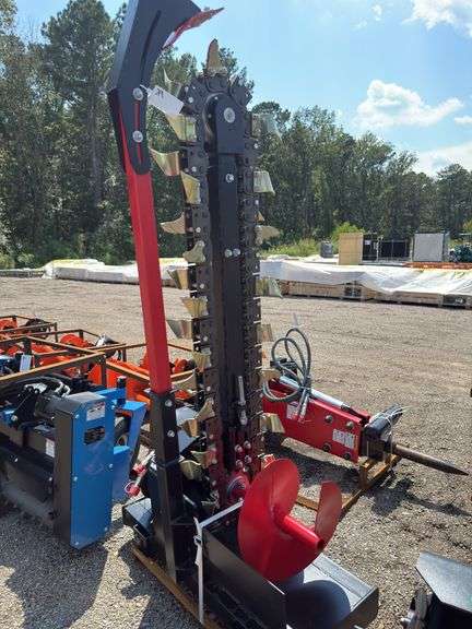 Raytree Skidsteer Trencher - 4ft Bar - 8in Chain - RMT48 image