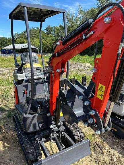 2025 CFG MX15RX Mini Excavator W/ PILOT CONTROLS image