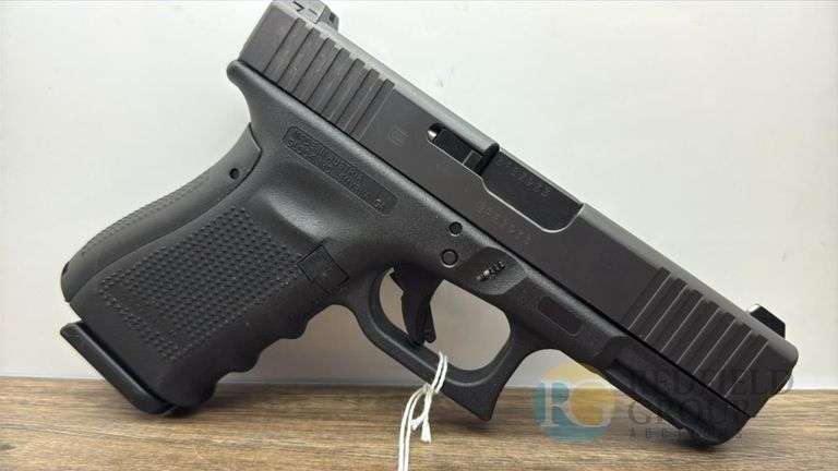 Glock 19 Pistol 9x19mm - Serial: BFEZ933 image