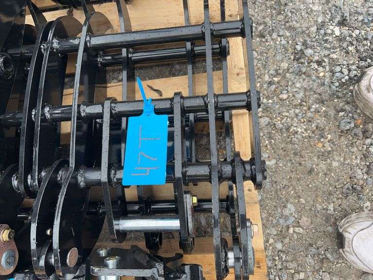 2025 YOUERT U12 Wood Grabber - Hydraulic Grapple for Material Handling image