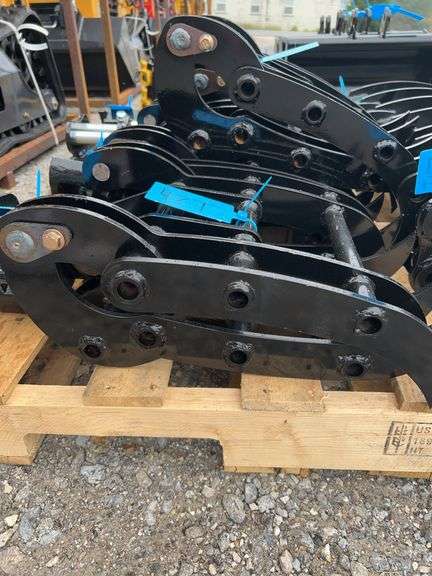 2025 YOUERT U12 Wood Grabber - Hydraulic Grapple for Material Handling image