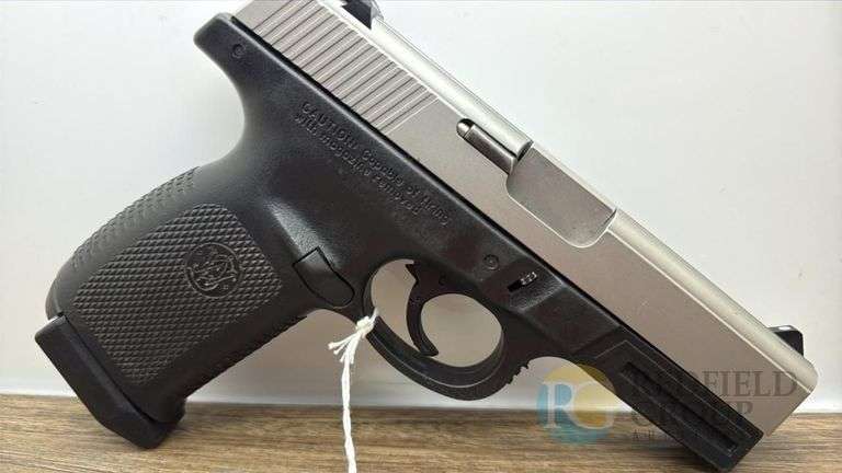 Smith & Wesson SW40VE Pistol .40 S&W - Serial: RBN8286 image