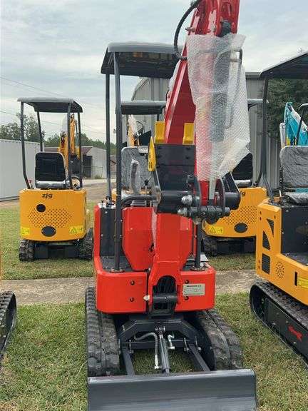 2025 YOUERT YOU-12 Crawler Excavator - 25HP Quanchai Engine, Water Cooled image