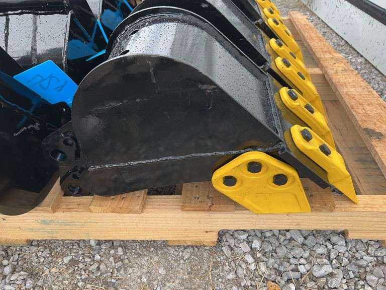 2025 YOUERT U12-20 Bucket - Standard Excavator Digging Attachment image