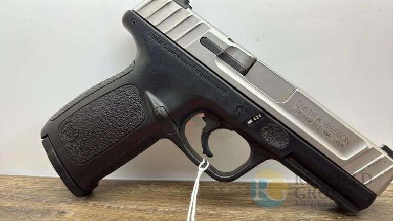 Smith & Wesson SD40VE Pistol .40 S&W - Serial: HFU9224 image