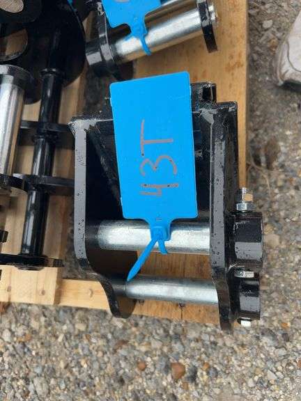 2025 YOUERT U12 Quick Change Adapter - Fast Attachment System for Excavators image