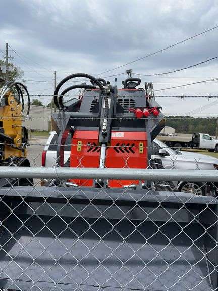 2025 YOUERT YOU-380 Mini Skid Steer Loader - 27HP Gasoline Engine image