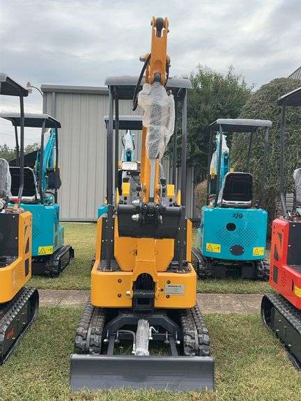 2025 YOUERT YOU-12 Crawler Excavator - 25HP Quanchai Engine, Water Cooled image