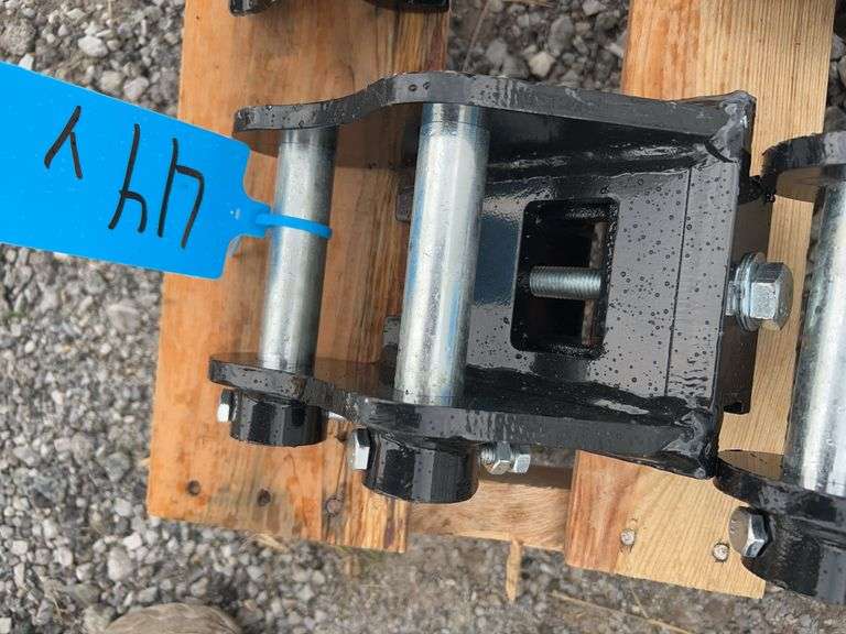 2025 YOUERT U12 Quick Change Adapter - Fast Attachment System for Excavators image