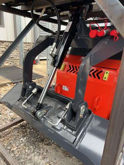 2025 YOUERT YOU-380 Mini Skid Steer Loader - 27HP Gasoline Engine image