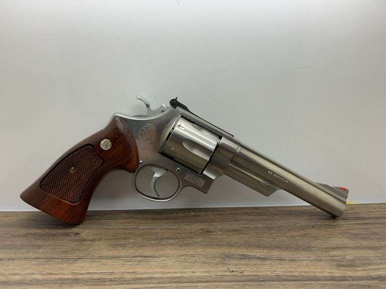 S&W 44 Magnum image
