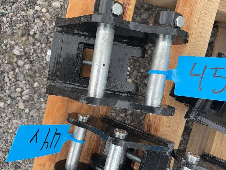 2025 YOUERT U12 Quick Change Adapter - Fast Attachment System for Excavators image