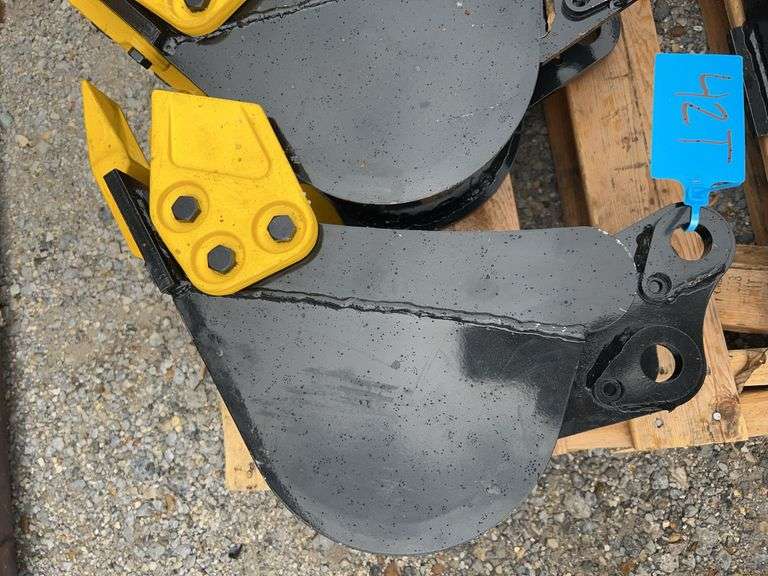 2025 YOUERT U12 Quick Change Adapter - Fast Attachment System for Excavators image