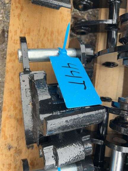 2025 YOUERT U12 Quick Change Adapter - Fast Attachment System for Excavators image