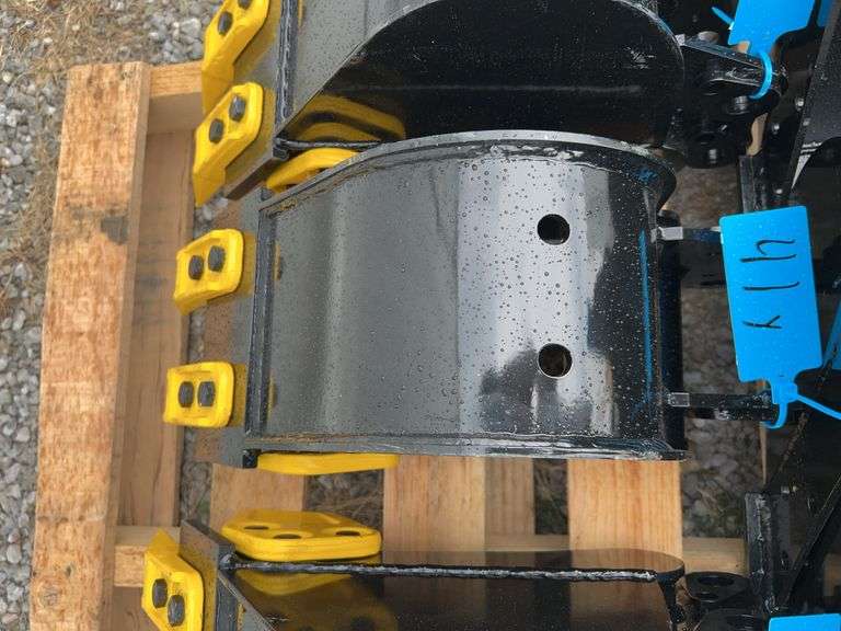 2025 YOUERT U12-20 Bucket - Standard Excavator Digging Attachment image