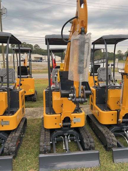 2025 YOUERT YOU-12 Crawler Excavator - 25HP Quanchai Engine, Water Cooled image