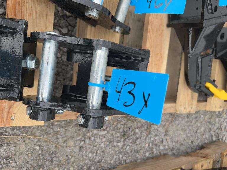 2025 YOUERT U12 Quick Change Adapter - Fast Attachment System for Excavators image