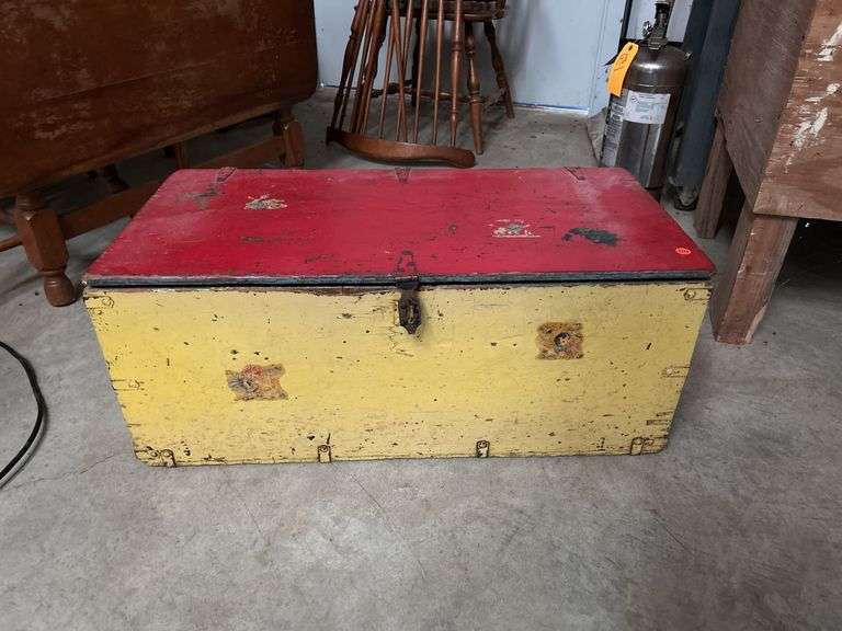 Wood Food Locker/Trunk, No Tray image