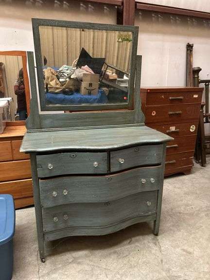 Painted 4 Drawer Dresser, tilt mirror image