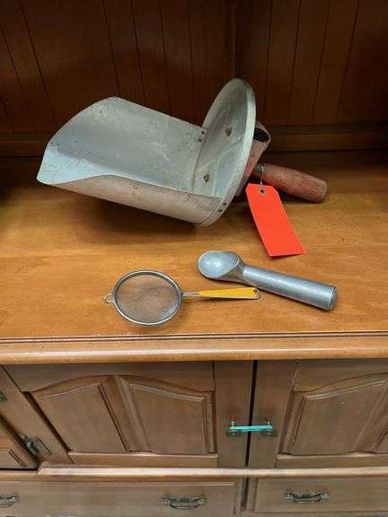 Grain Measuring Scoop, Tea Strainer, Ice Cream Scoop image