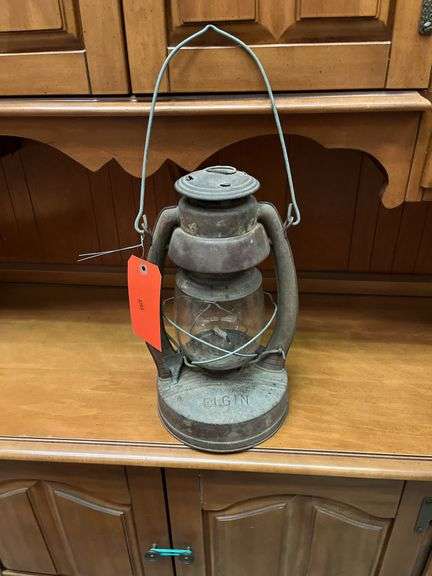 Elgin Lantern with Dietz Globe image