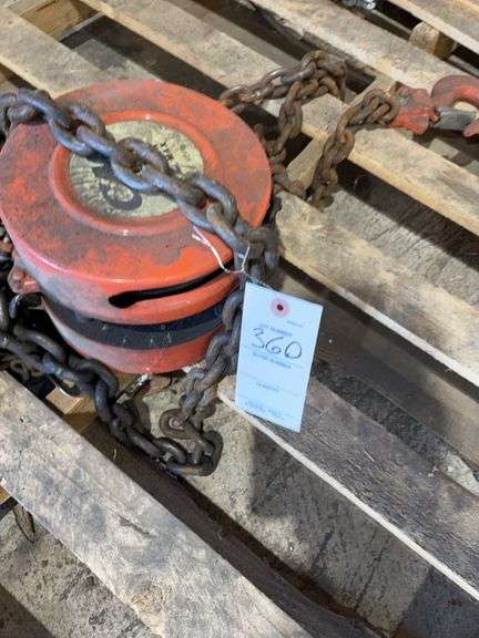 2 1/2 Ton Chain Hoist image