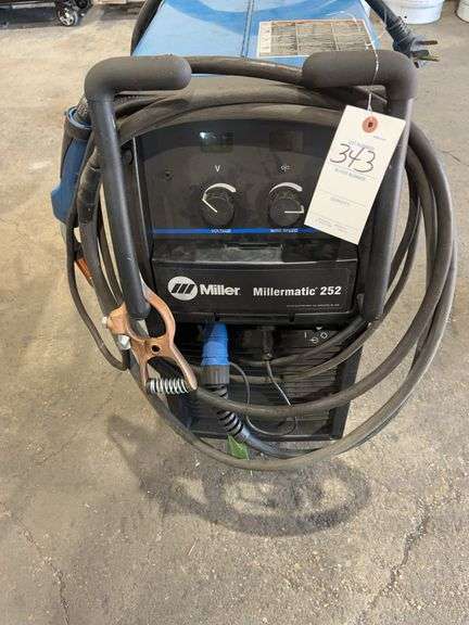 Miller 252 High Output Mig Welder image