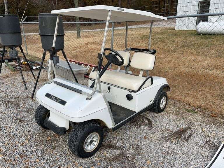 Club Car Golf Cart - GAS image
