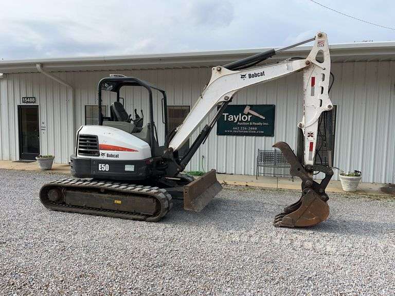 2015 Bobcat E 50 Mini Excavator image