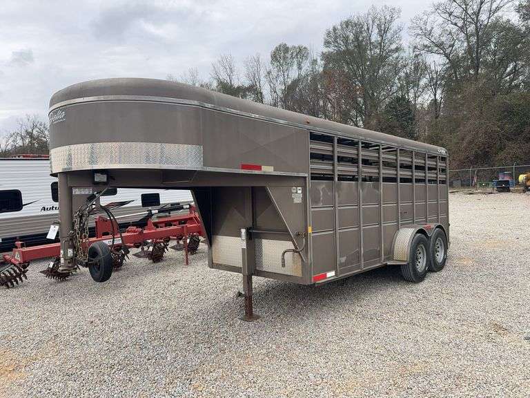 2015 Delta Stock Trailer, 16' Gooseneck image
