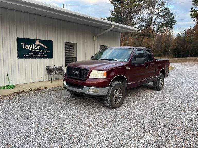 2005 Ford F150 Truck, 4WD image