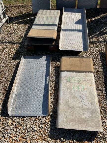 (3) 3 Ft & (1) 5 Ft Aluminum Ramps image