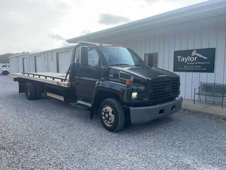 2003  CHEVROLET  C4 Roll Back Truck image