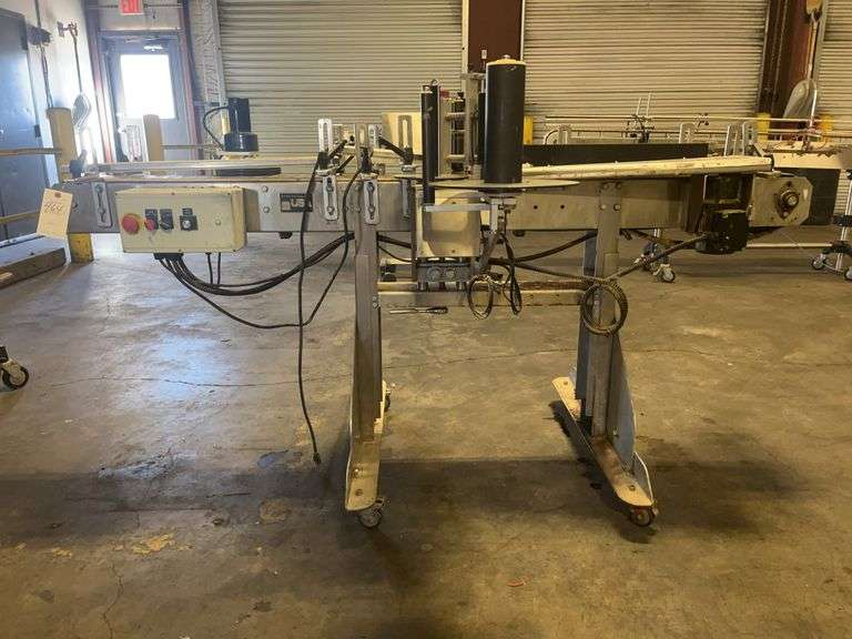 Quadre Labeling System image