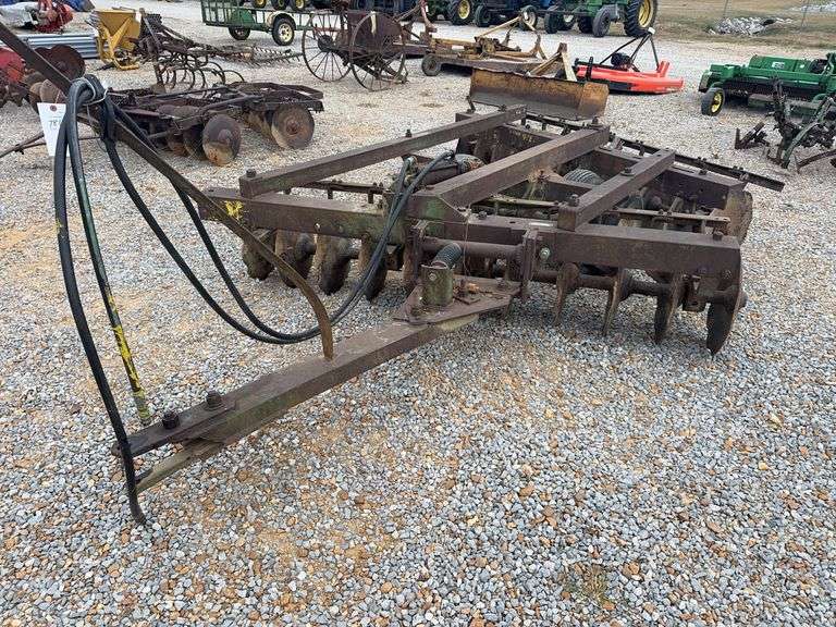 John Deere WH83 8' Offset Disk image