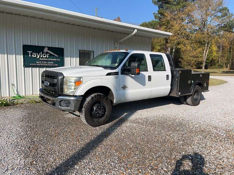 2012 Ford F350 Truck, 4WD image