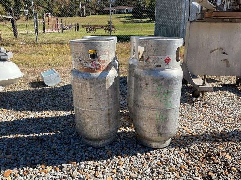 (4) Forklift Propane Fuel Tanks image