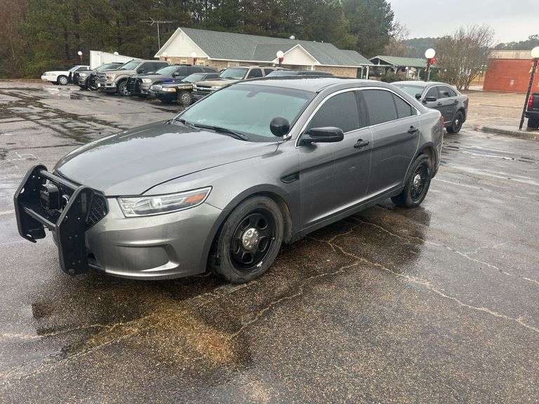 2016  FORD  Taurus Car image