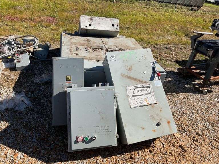 1 Pallet - 5 Electrical Panels, Disconnect Switches, image