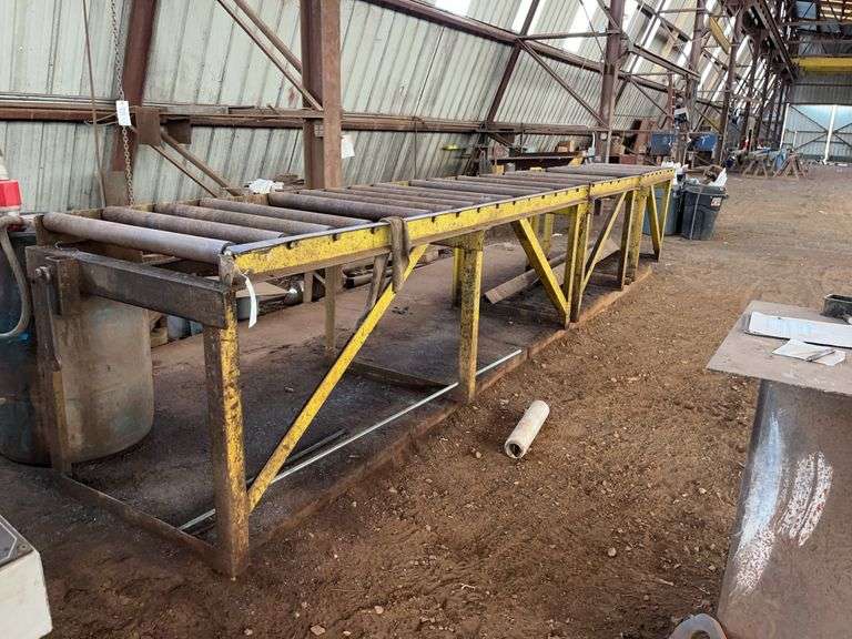 75' Steel Roller Conveyor Tables image