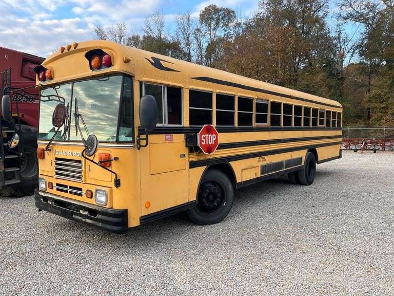 2004  BLUE BIRD  TC2000 SCHOOL BUS image