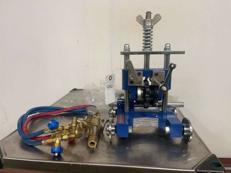 New Bluerock Manual Pipe Beveler & Torch image