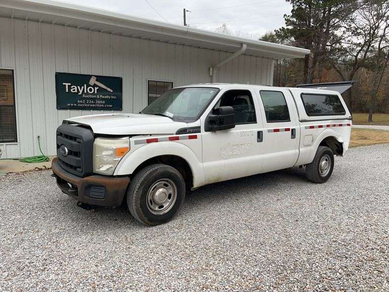 2016 Ford F-250 Truck 4 Door image