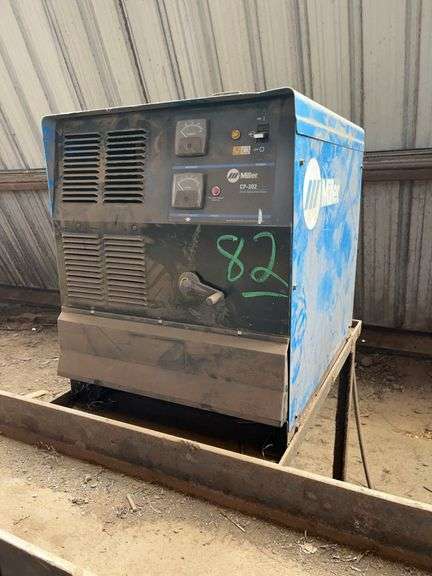 Miller CP-302 Welder image