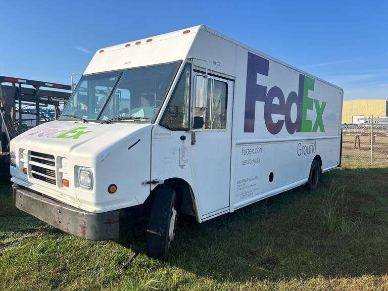 2006 FREIGHTLINER MT 55 Chassis Box Van image