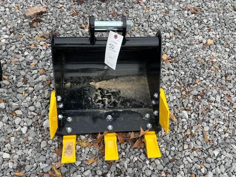 Toothed Bucket image