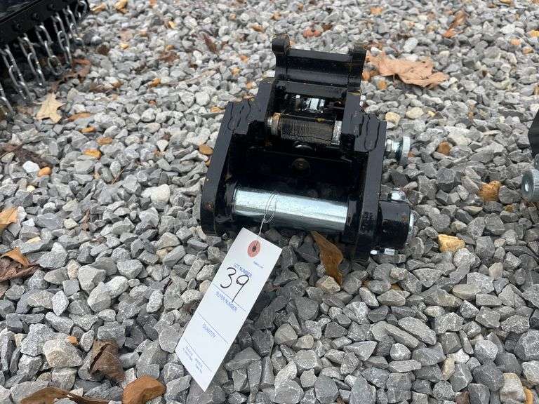 Semi-automatic Quick-Changer image