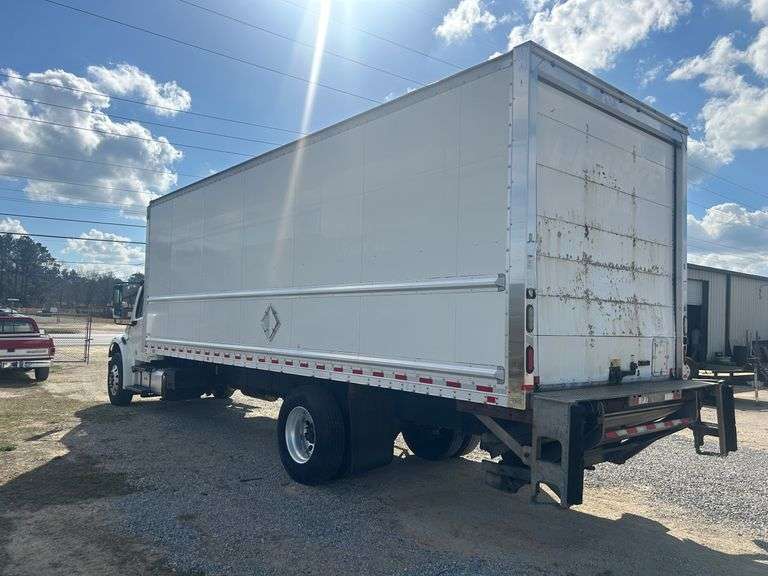 2016  FREIGHTLINER  M2 Box Truck