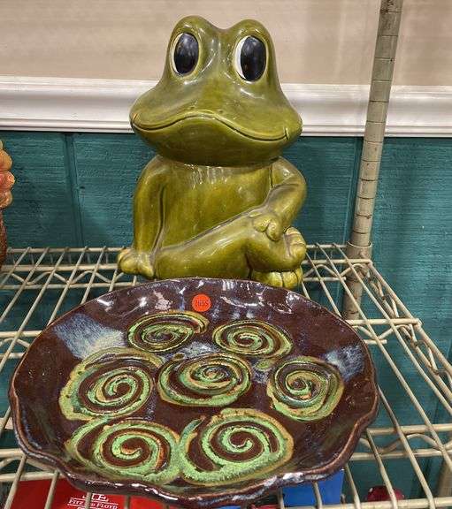Frog Cookie Jar, Ceramic Plate image