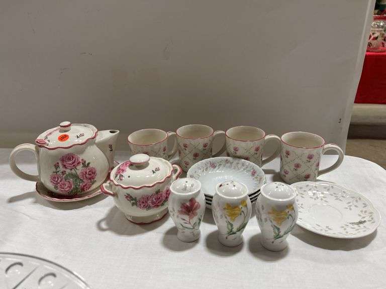 Floral Porcelain image